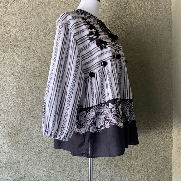 “Ethnic by Outfitters” Embroidered Peasant Blouse size L - Picture 5 of 11